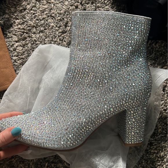 Rhinestone boots - Picture 3 of 3